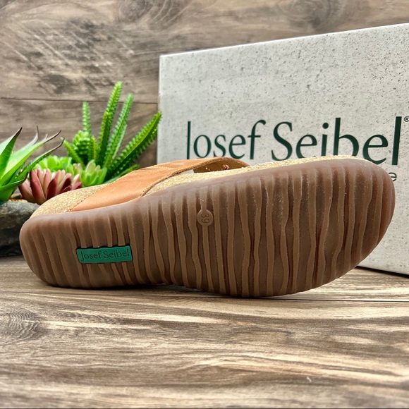NIB Josef Seibel Natalya 09 Floral Leather Wedge Thong Sandal Cognac Combi - Picture 9 of 15